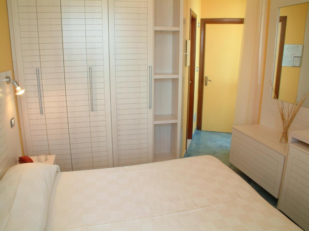 Alexandra Plaza Hotel Riccione Dış mekan fotoğraf